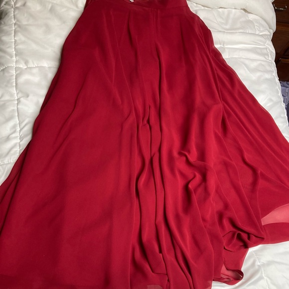 Deep red B2 two-piece prom dress never worn - Picture 4 of 5